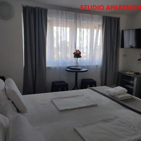 Apartments Miraflor, City Center Crikvenica Exterior photo